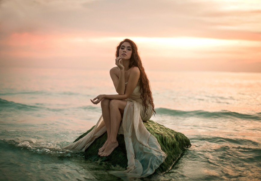 Model Piper Arielle photographed by Nashville based photographer Lauren Athalia